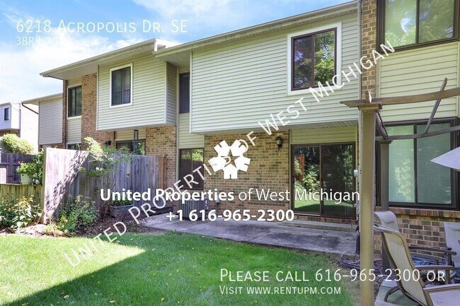 Building Photo - Beautiful Condo in Forest Hills | Central ...