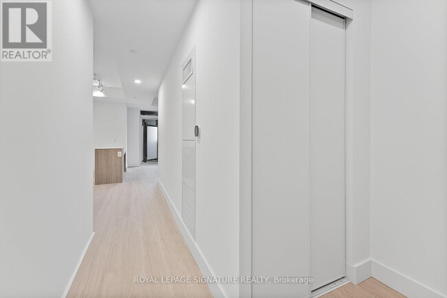 Photo du bâtiment - 625-625 Sheppard Ave E