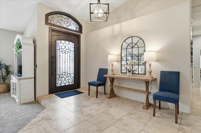 Foto del edificio - 1909 E Coral Tree Dr