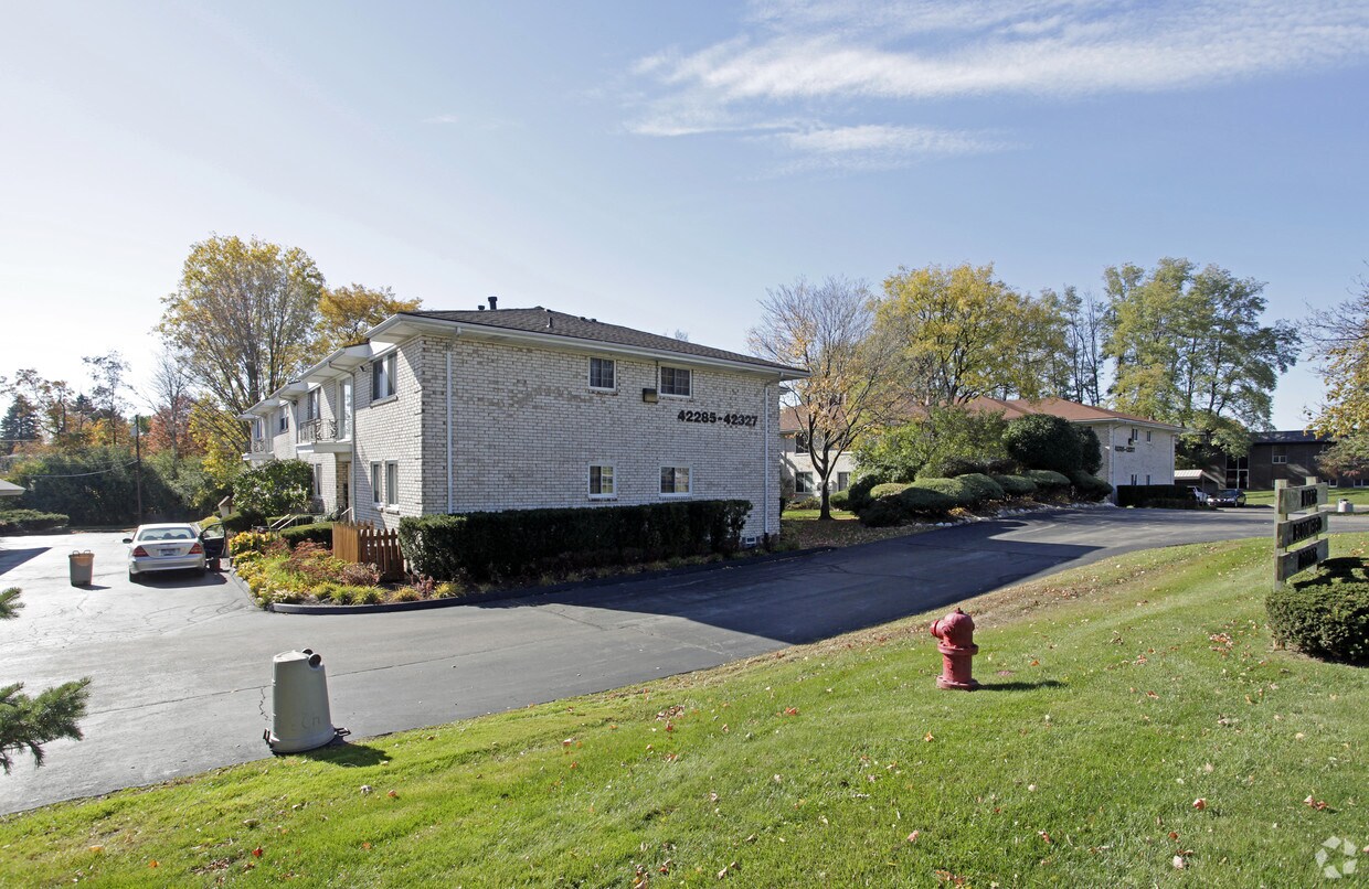 Foto principal - North Bloomfield Courts