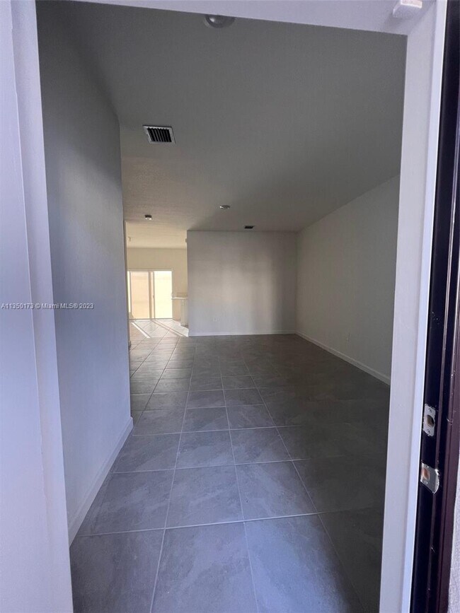 Foto del edificio - 24700 SW 119th Pl