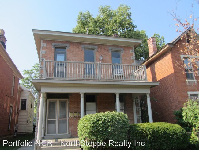 Building Photo - 47 Smith Pl