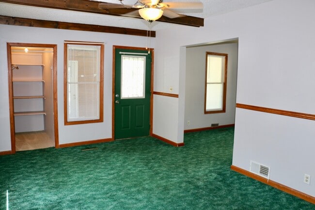 Living Room - 525 N 5th St