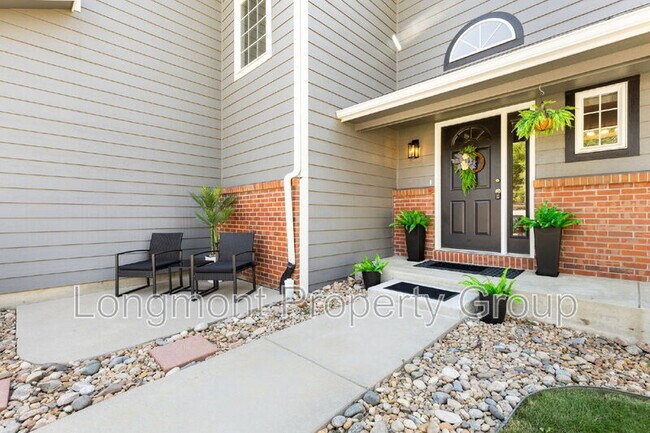 Building Photo - 713 Pendleton Ave