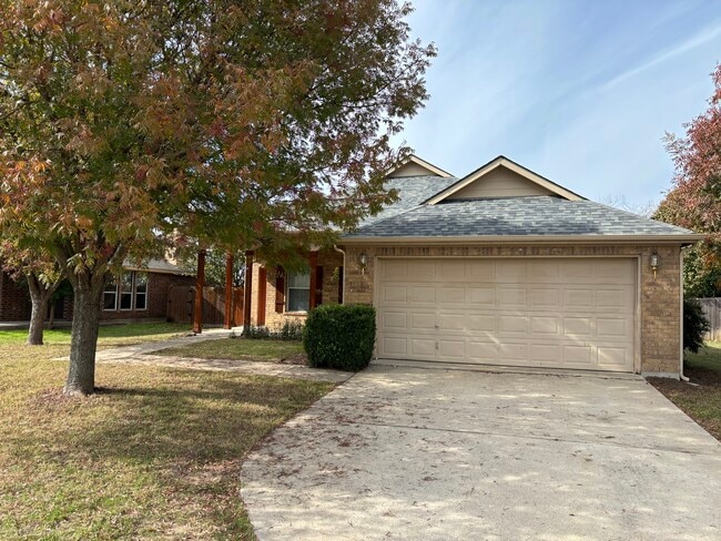 Building Photo - 3003 Lake Ridge Dr