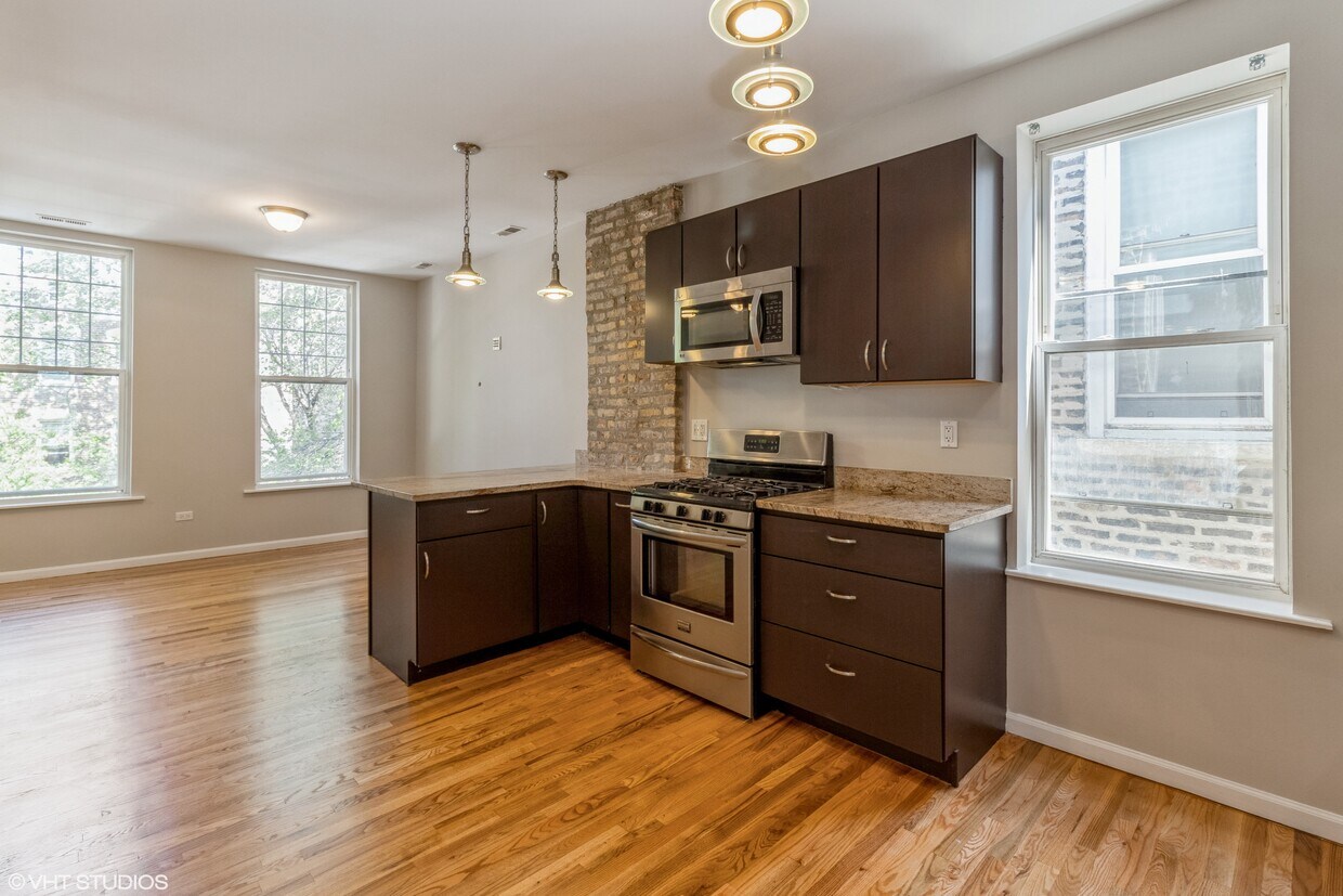 Primary Photo - 2014 S Allport St