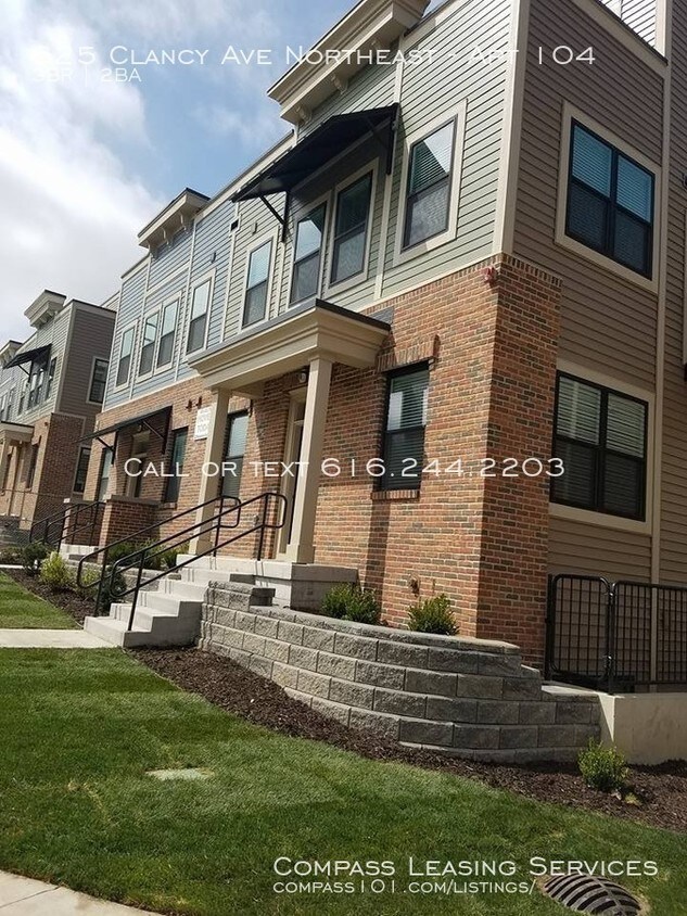 Foto principal - 625 Clancy Ave NE