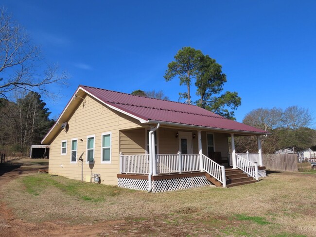 Foto del edificio - Country Living in Troup! Updated 3 Bedroom...