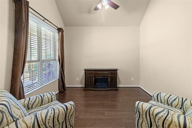 Building Photo - 12575 Canyon Falls Boulevard