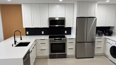 Building Photo - 4539 Luxemburg Ct