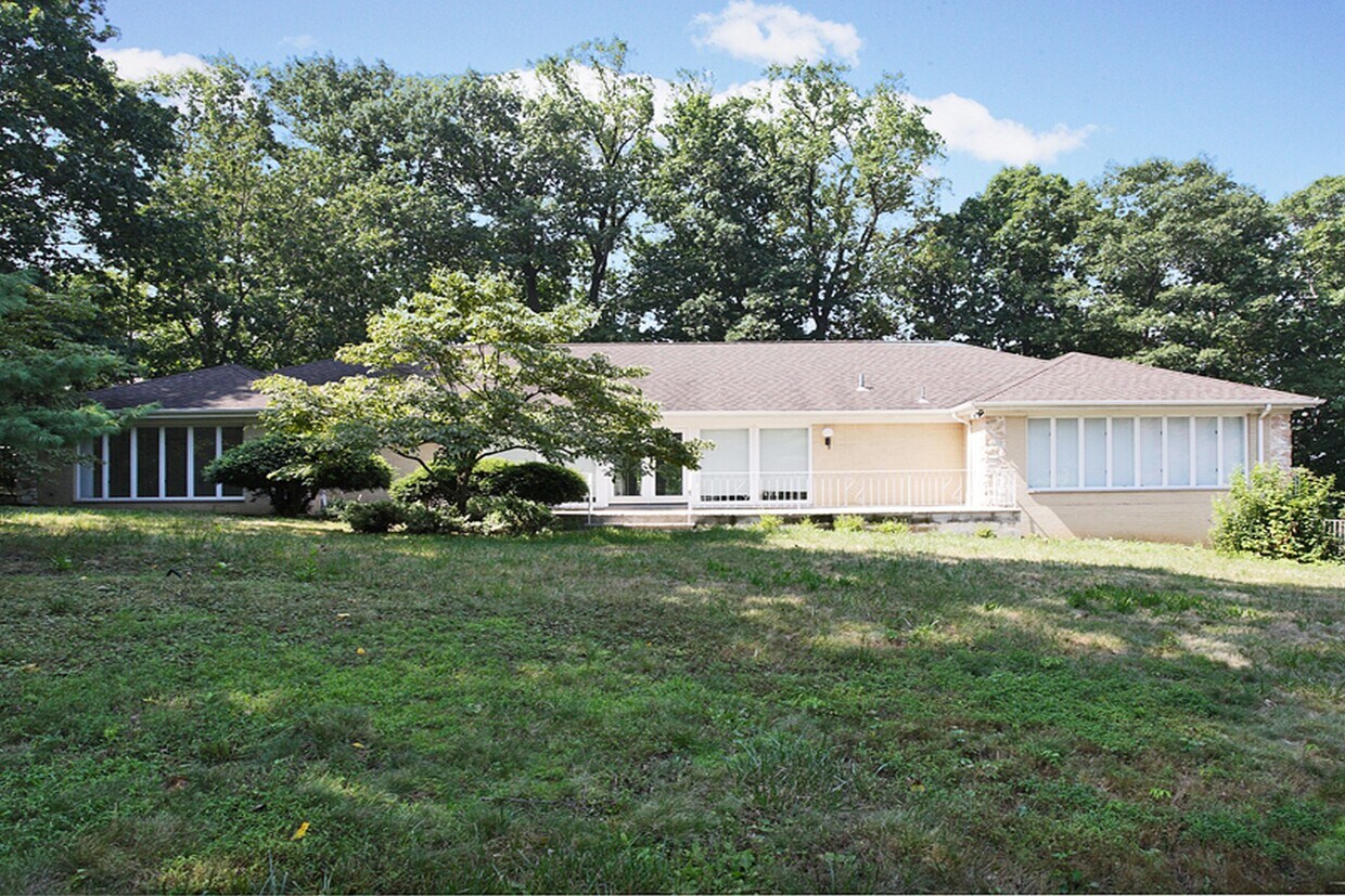 30 Haring Ln, Alpine, NJ 07620 House Rental in Alpine, NJ