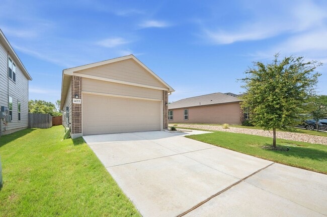 Foto del edificio - *COMING SOON* Kitchen Lovers Dream – Tons of Cabinet Space & Included Appliances!