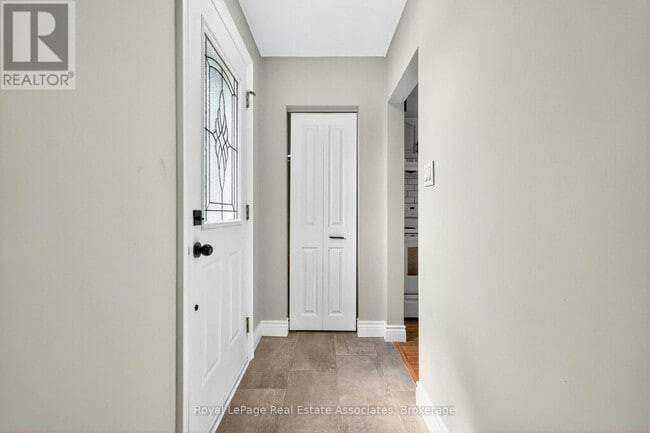 Building Photo - 312 E 45th St