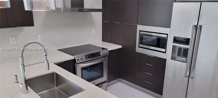 Building Photo - 250 Sunny Isles Blvd
