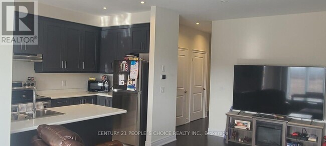 Building Photo - 305 Atkinson St