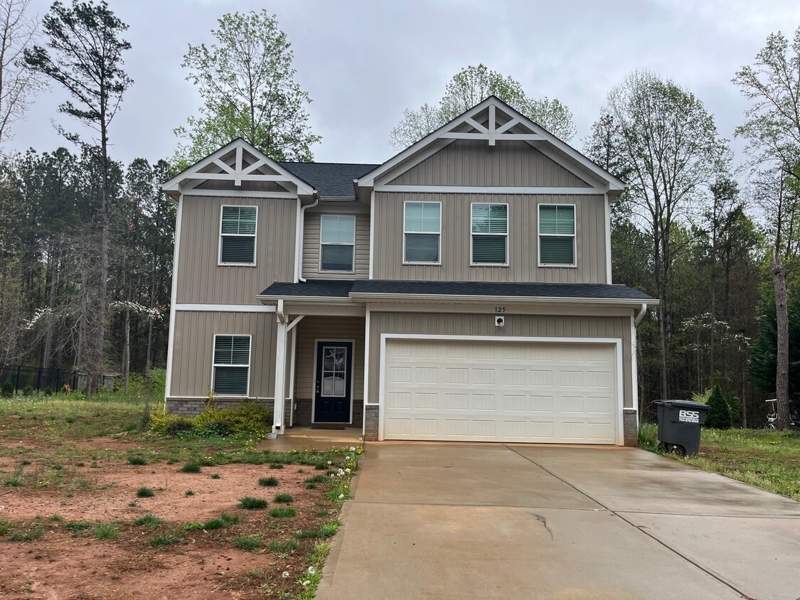 Front of House - 125 Blackbeard Ln