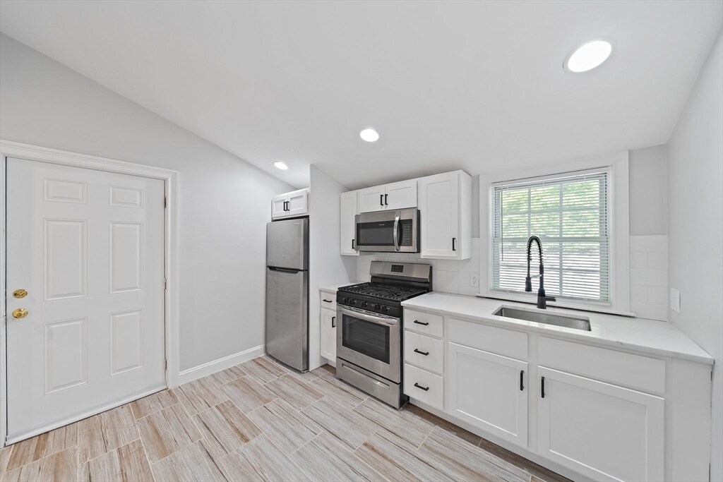 Primary Photo - 236 Neponset St