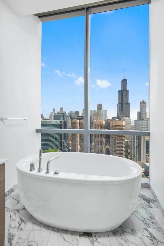 Foto del edificio - Luxury In The Heart of West Loop!