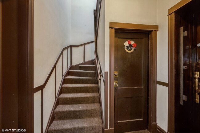 Foto del edificio - 4954 W Augusta Blvd