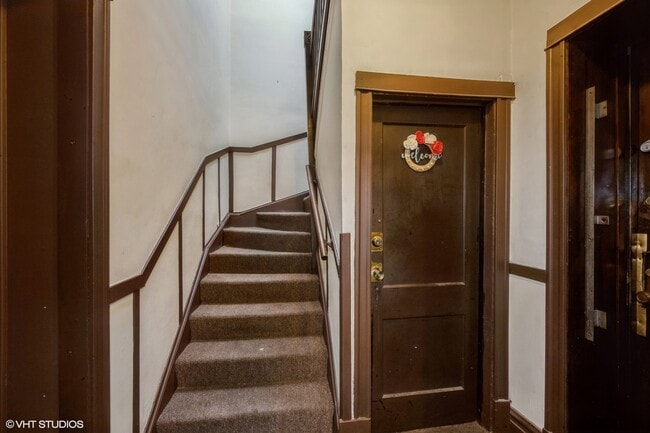 Foto del edificio - 4954 W Augusta Blvd