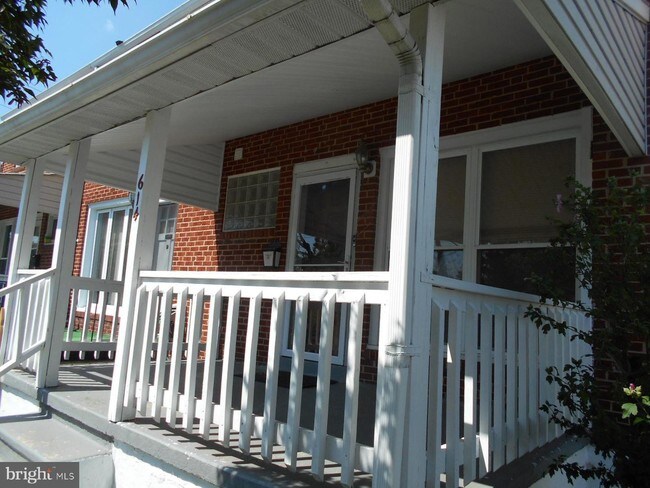 Building Photo - 614 Norris Ln