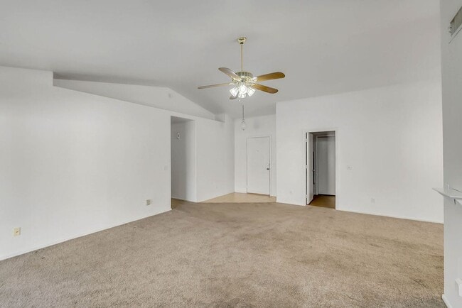 Building Photo - Great Gilbert home!