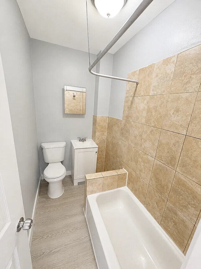 198 Parker St #2 — photo 6 of 7