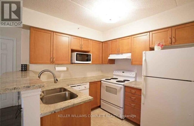 Building Photo - 1340 Main St E