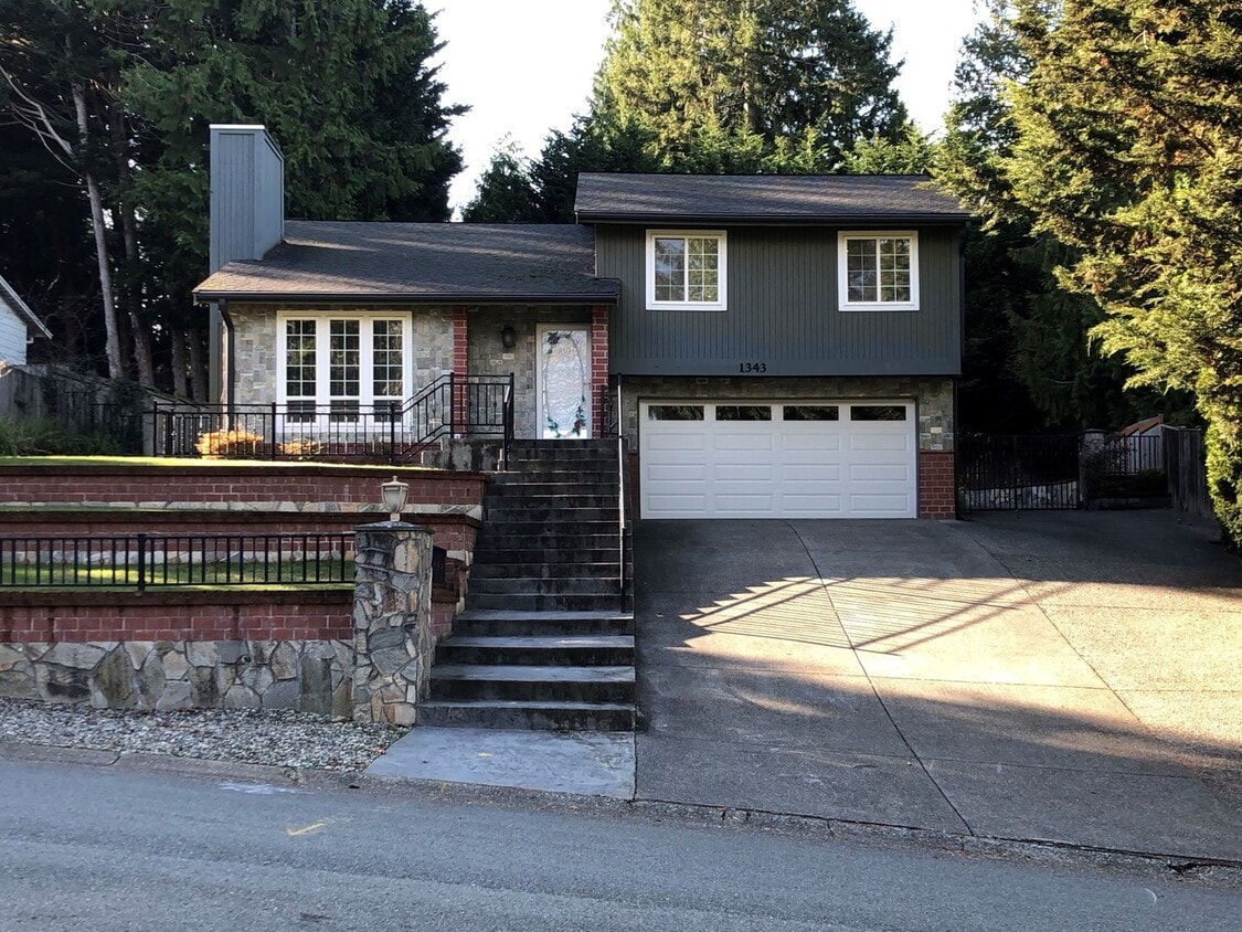 Stunning 3BR 1.75 BA Sammamish Home. Rece... - Stunning 3BR 1.75 BA Sammamish Home.  Rece...