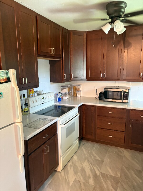 Foto del edificio - 241-241 Prairie View St