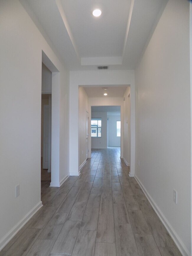 Foto del edificio - 1713 Chatsworth Cir