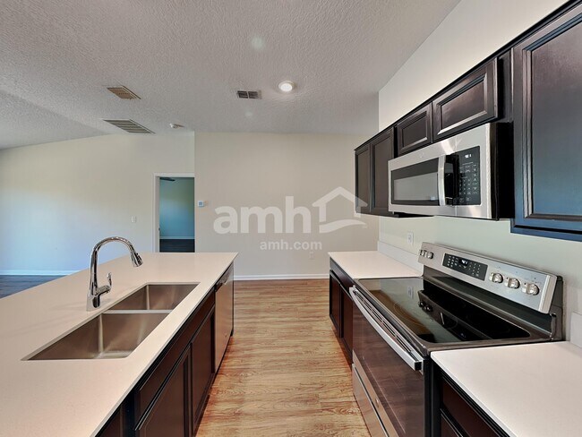 Building Photo - 4345 Seven Canyons Dr