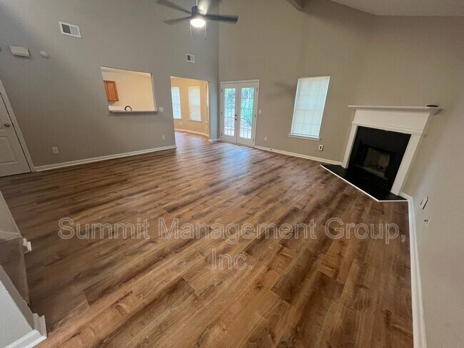 Foto del edificio - 95 Creek Way