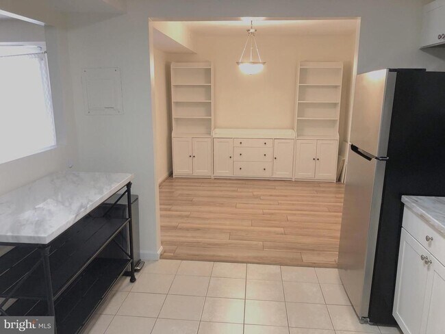 Foto del edificio - 884 Quince Orchard Blvd