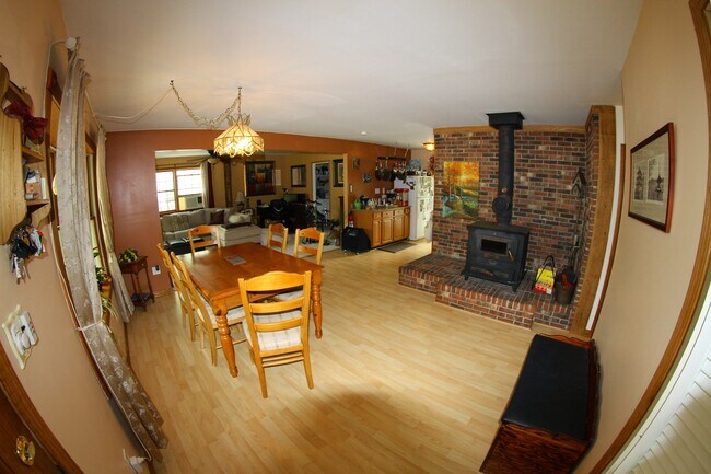 Building Photo - 309 Cedar Ln