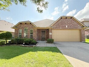 Building Photo - 4303 Oak Bluff Dr