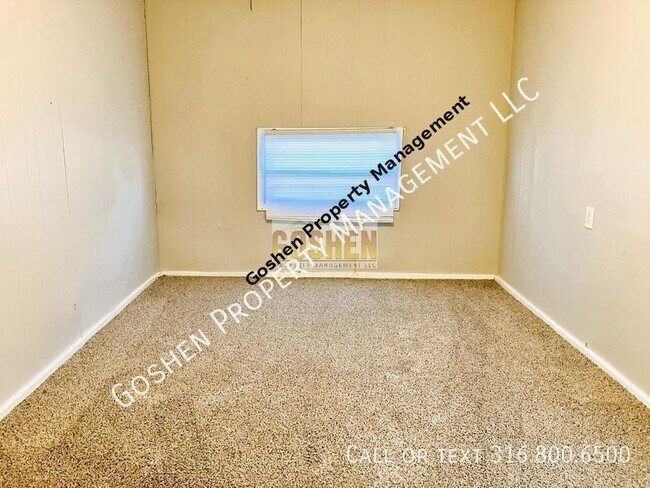 Foto del edificio - 3 Bedroom 1 Bath located Northeast Wichita...