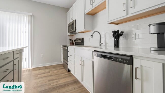 Foto del edificio - 1720 Rocky River Rd