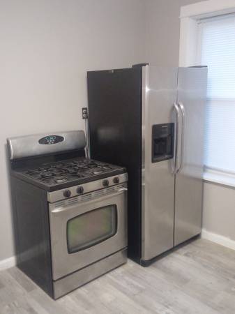 Stainless appliances - 3655 Marceline Terrace