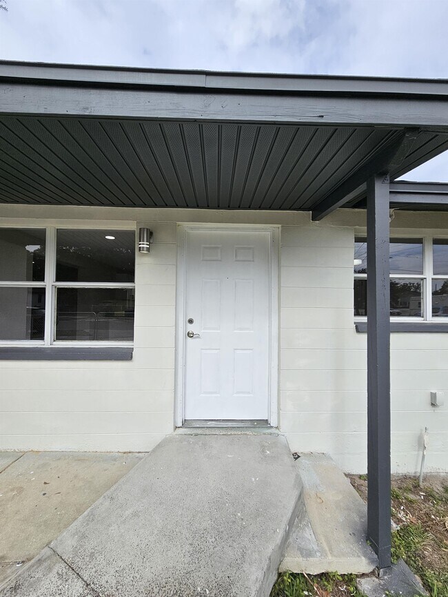 Building Photo - 3312 E Ellicott St