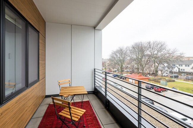 Foto del edificio - 1632 N Franklin Pl