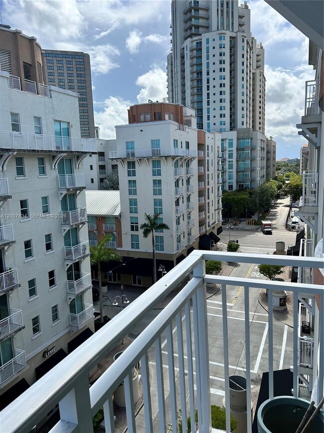 Foto del edificio - 7275 SW 90th St