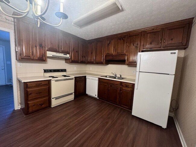 Building Photo - 105 Wynnwood Dr
