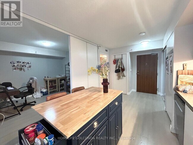 Building Photo - 85 Queens Wharf Rd
