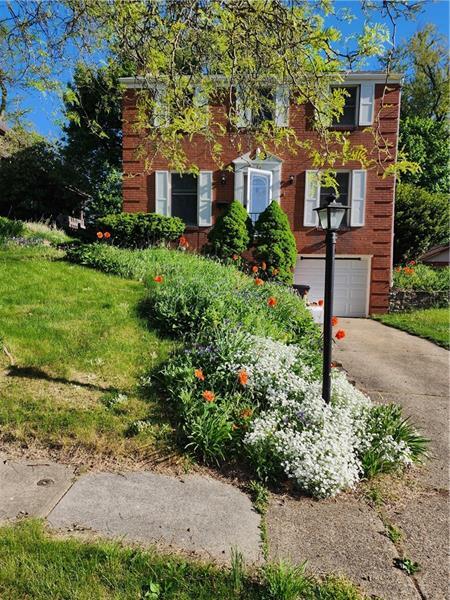 Primary Photo - 15 Rosemont Ave