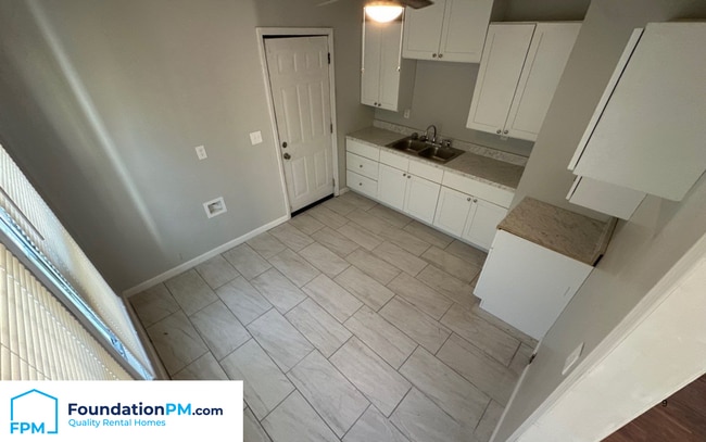 Building Photo - 1663 Humber St