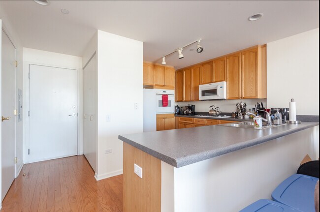 Foto del edificio - 1515 S Prairie Ave