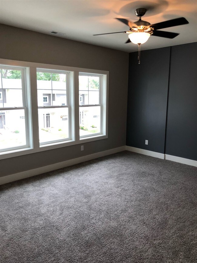 Foto del edificio - 4349 Cypress Ln
