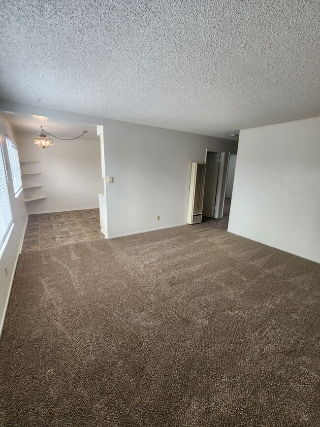 Building Photo - 2 Bed. 1 Bath Twin Home in Grover Beach