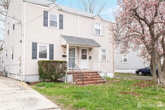 Building Photo - 78 Koyen St